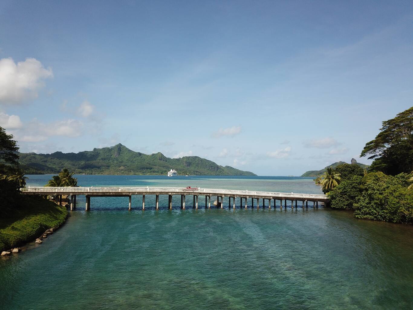 FP Scenic, French Polynesia